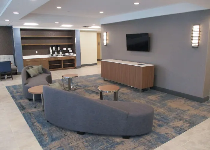Best Western Plus Isanti