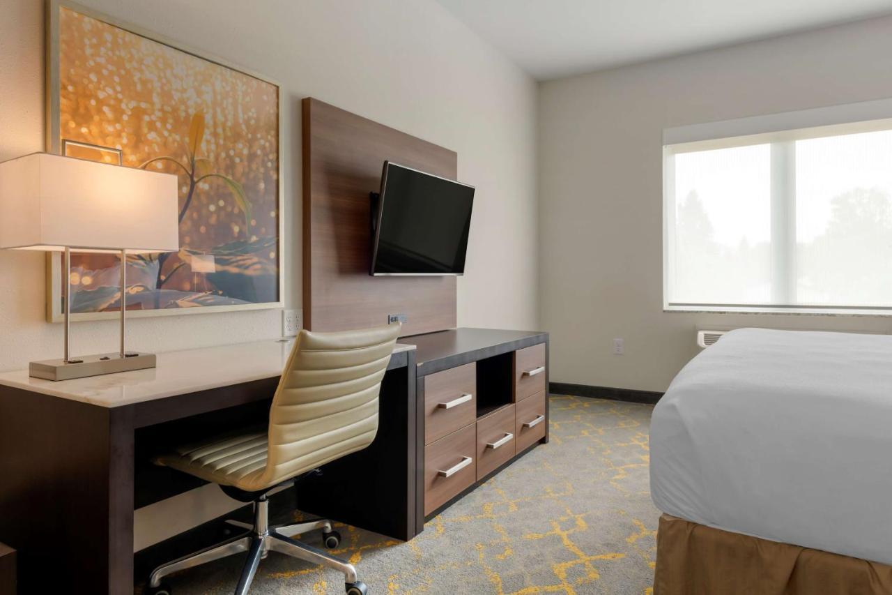 Hotel Western Isanti